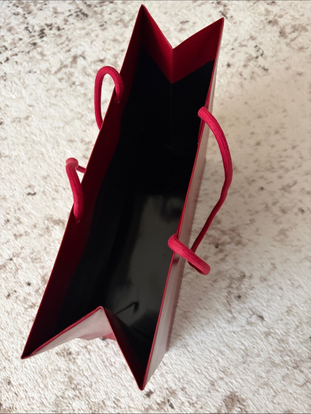 Cartier Red Paper Tote with Gold Logo - Picture 4 of 4